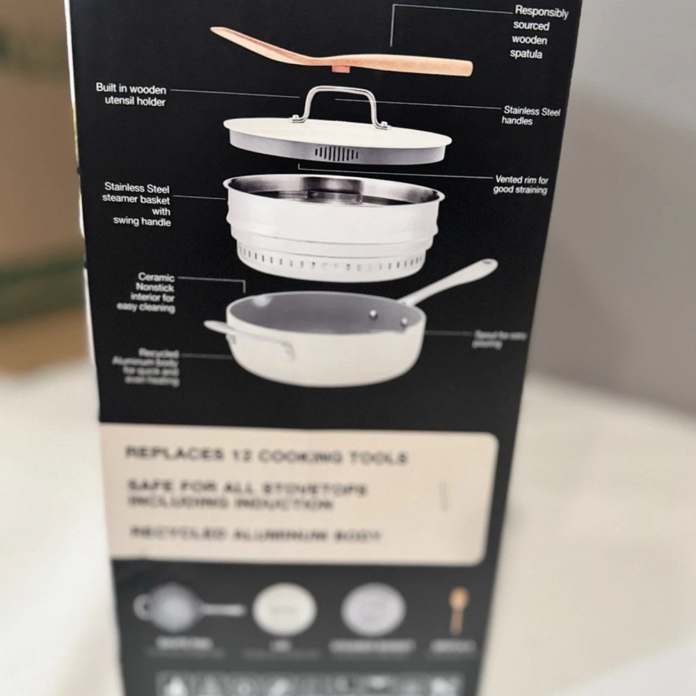 Versatile White Cookware Set with Lid